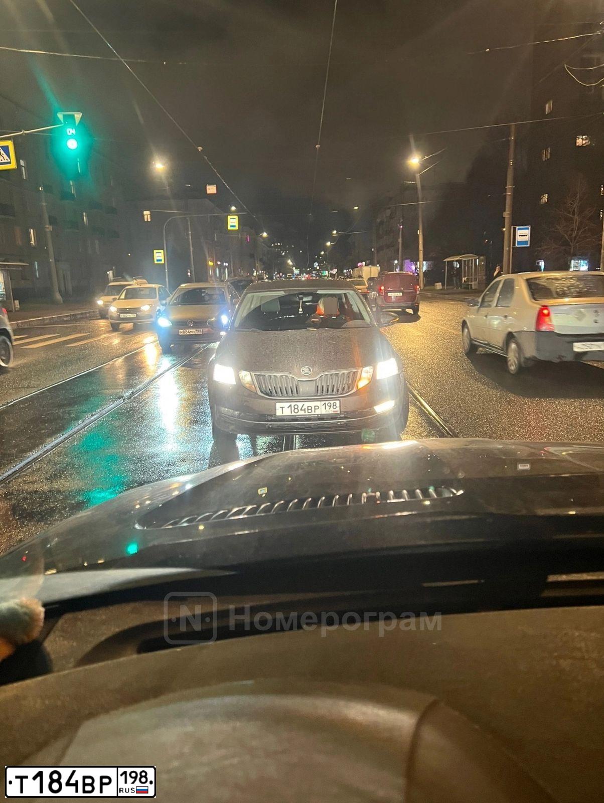 Фото автомобиля SKODA OCTAVIA, 2019 — госномер Т184ВР198