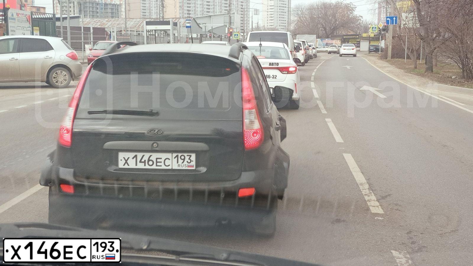 Фото автомобиля LADA 1119 KALINA, 2012 — госномер Х146ЕС193. Цвет: Сине-Черный