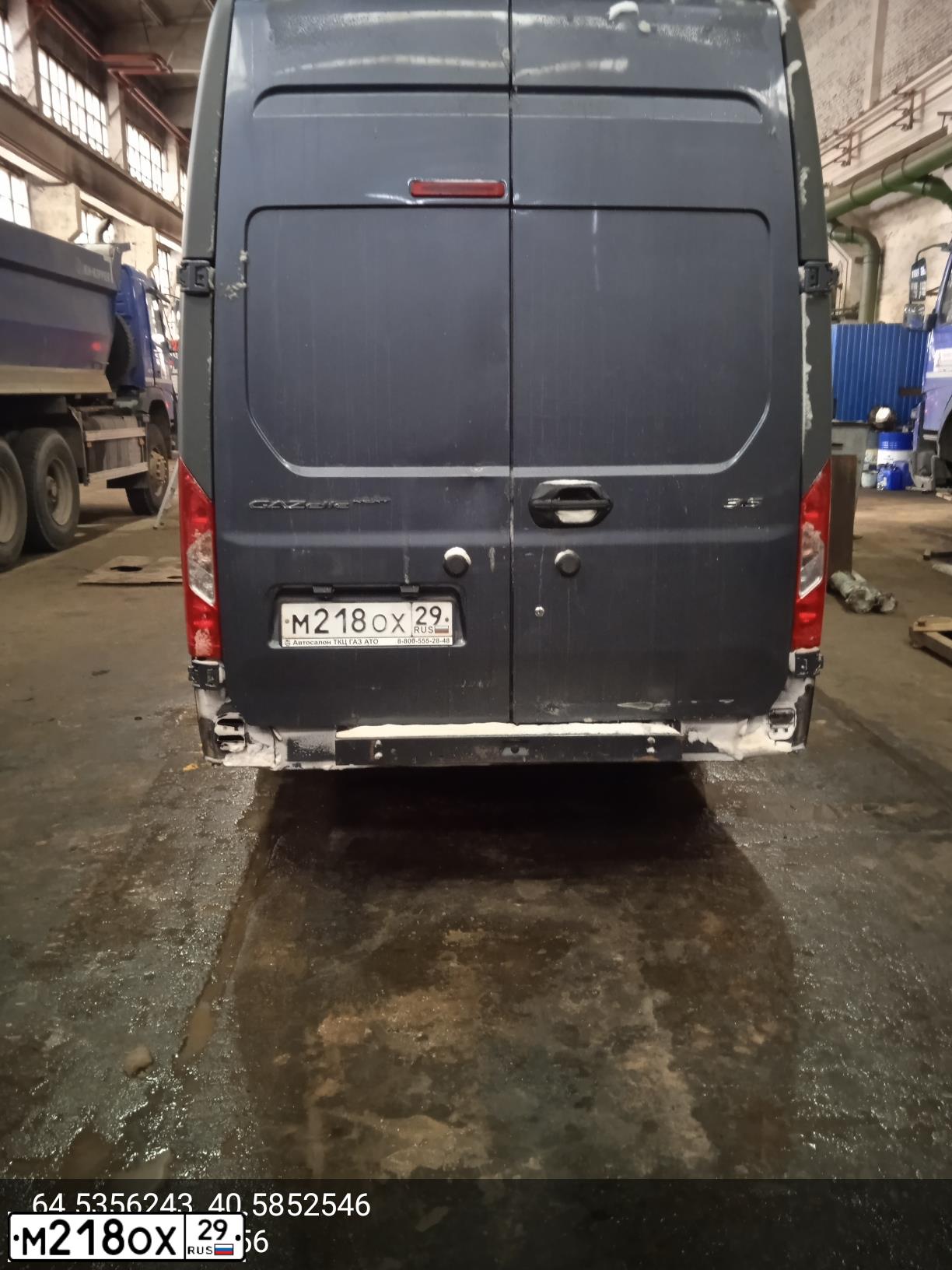 Фото автомобиля ГАЗ A32R32, 2018 — госномер М218ОХ29. Цвет: ТЕМНО-СЕРЫЙ