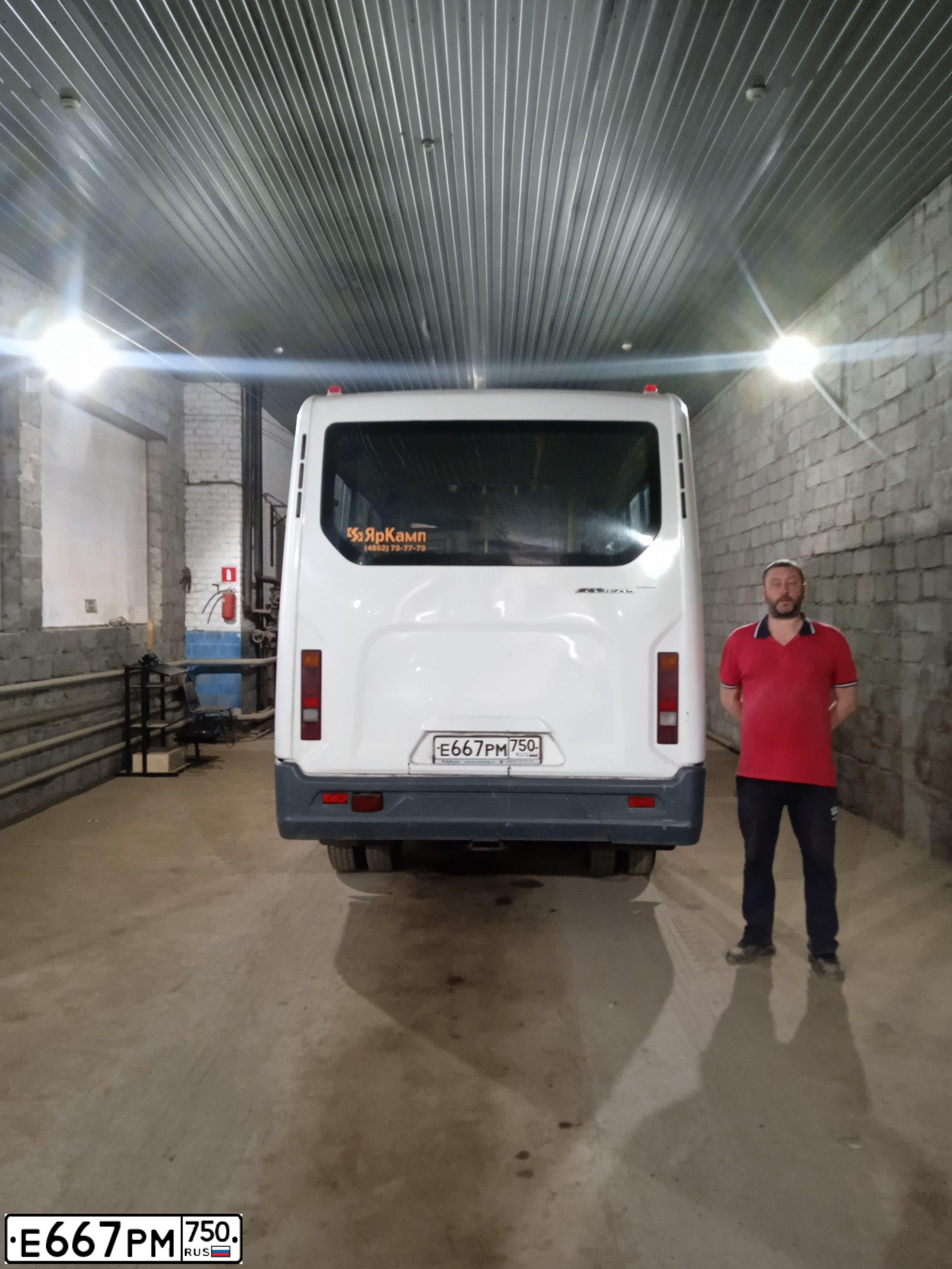 Фото автомобиля GAZ GAZEL NEXT, 2017 — госномер Е667РМ750. Цвет: Белый