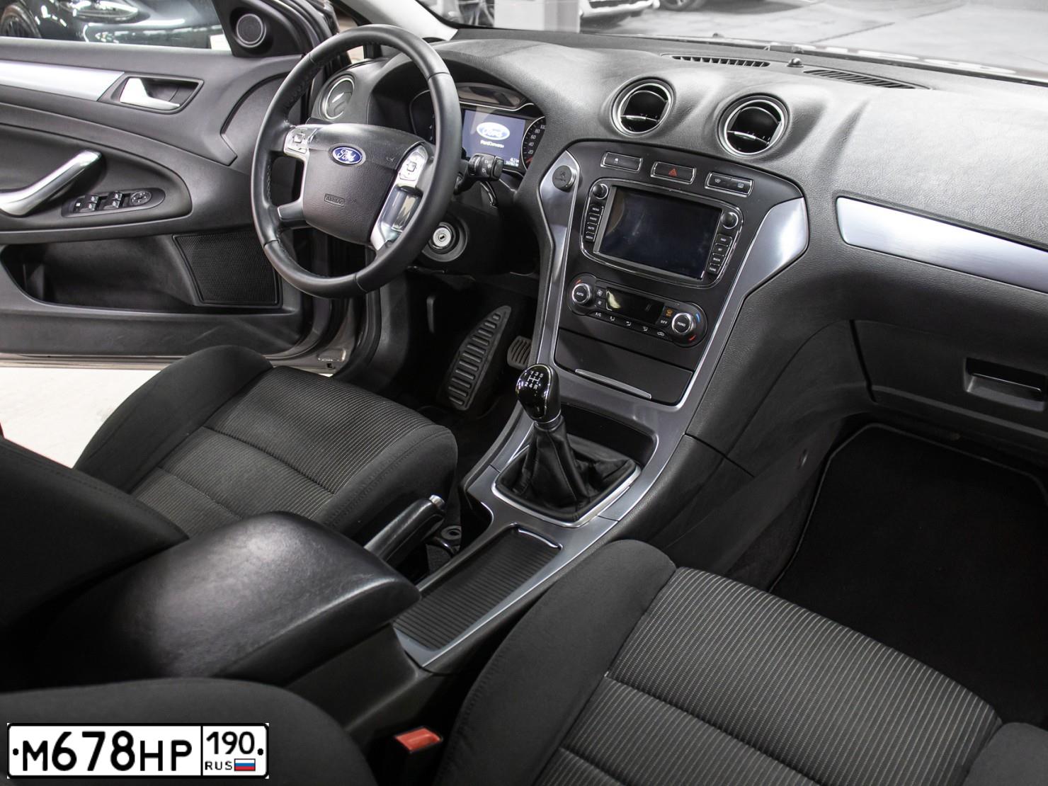Фото автомобиля FORD MONDEO, 2011 — госномер М678НР190. Цвет: СЕРО-КОРИЧНЕВЫЙ
