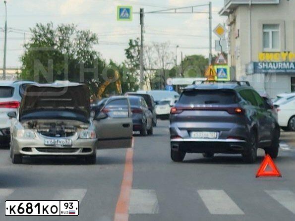 Фото автомобиля TAGAZ ACCENT, 2002 — госномер К681КО93. Цвет: БЕЖЕВЫЙ