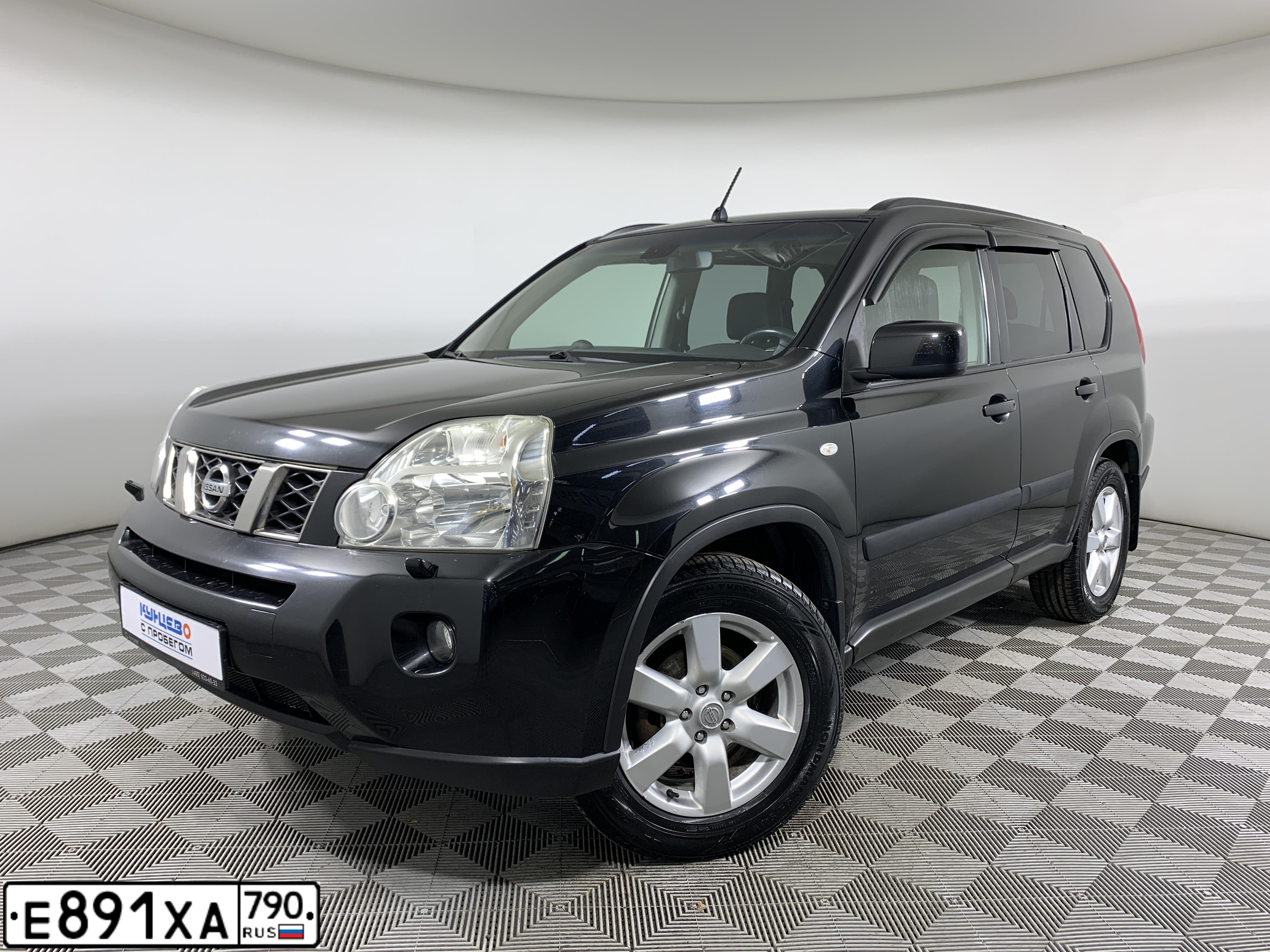 Фото автомобиля NISSAN X-TRAIL, 2010 — госномер Е891ХА790
