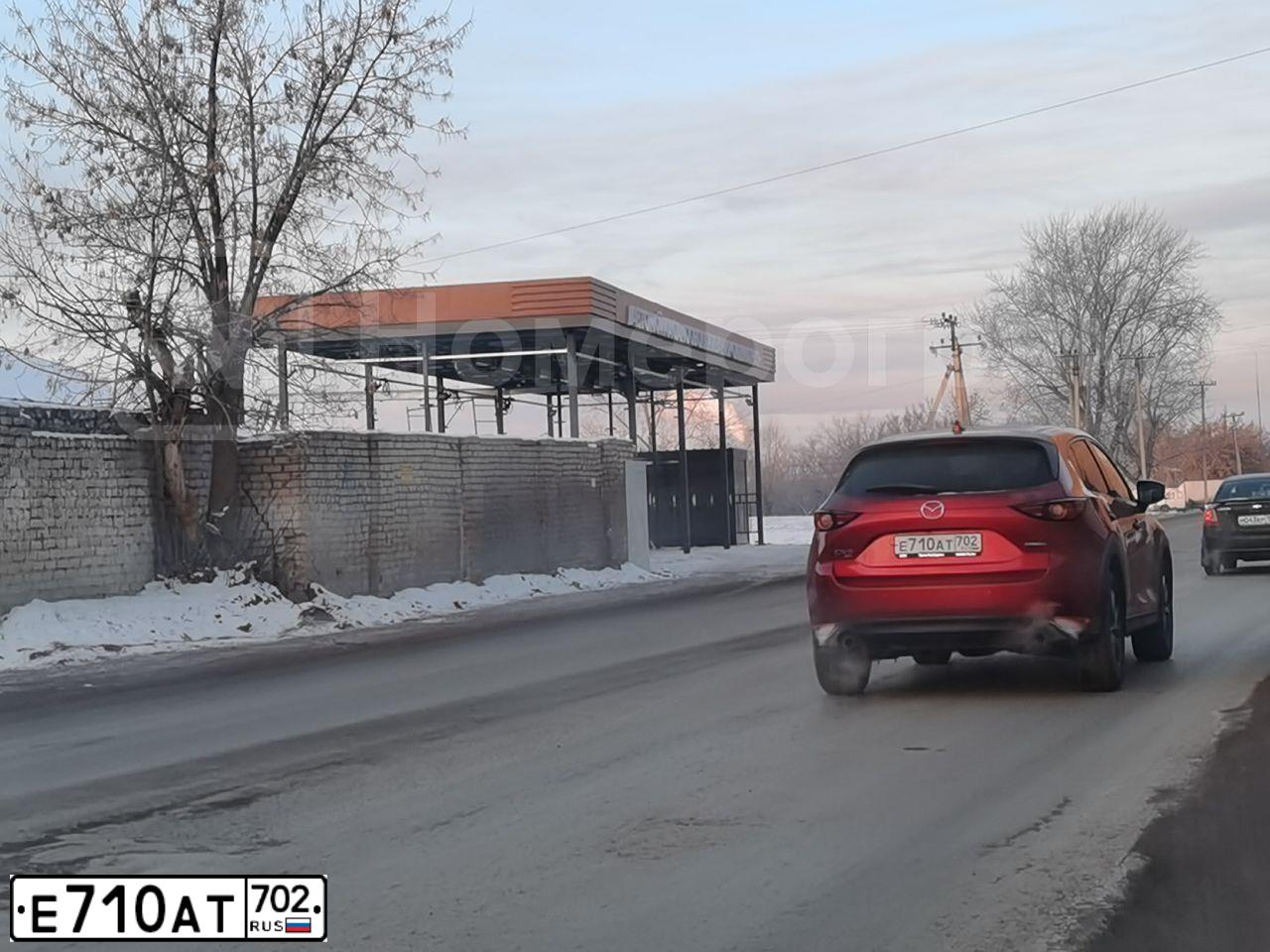 Фото автомобиля MAZDA CX-5, 2020 — госномер Е710АТ702. Цвет: Красный
