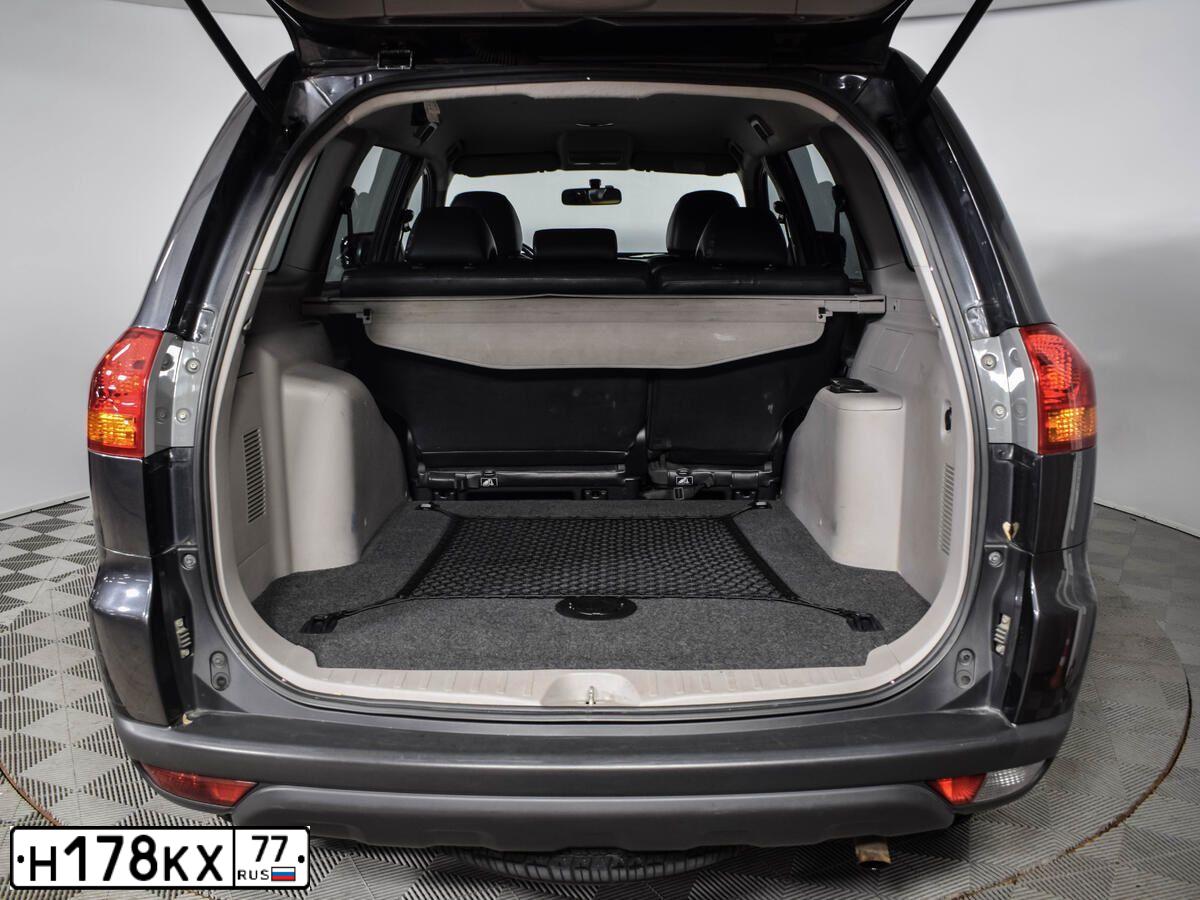 Фото автомобиля MITSUBISHI PAJERO SPORT, 2013 — госномер Н178КХ77. Цвет: СЕРЫЙ