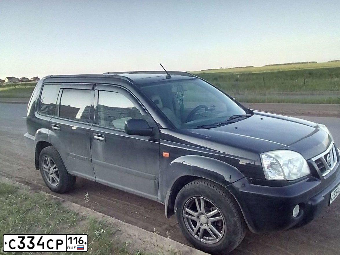 Фото автомобиля NISSAN X-TRAIL, 2002 — госномер С334СР116. Цвет: ЧЕРНЫЙ