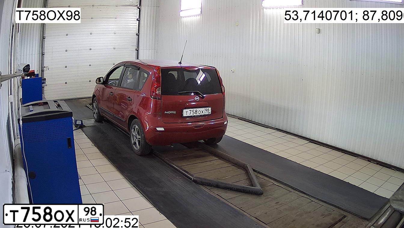 Фото автомобиля NISSAN NOTE, 2008 — госномер О087НВ142. Цвет: ВИШНЕВЫЙ