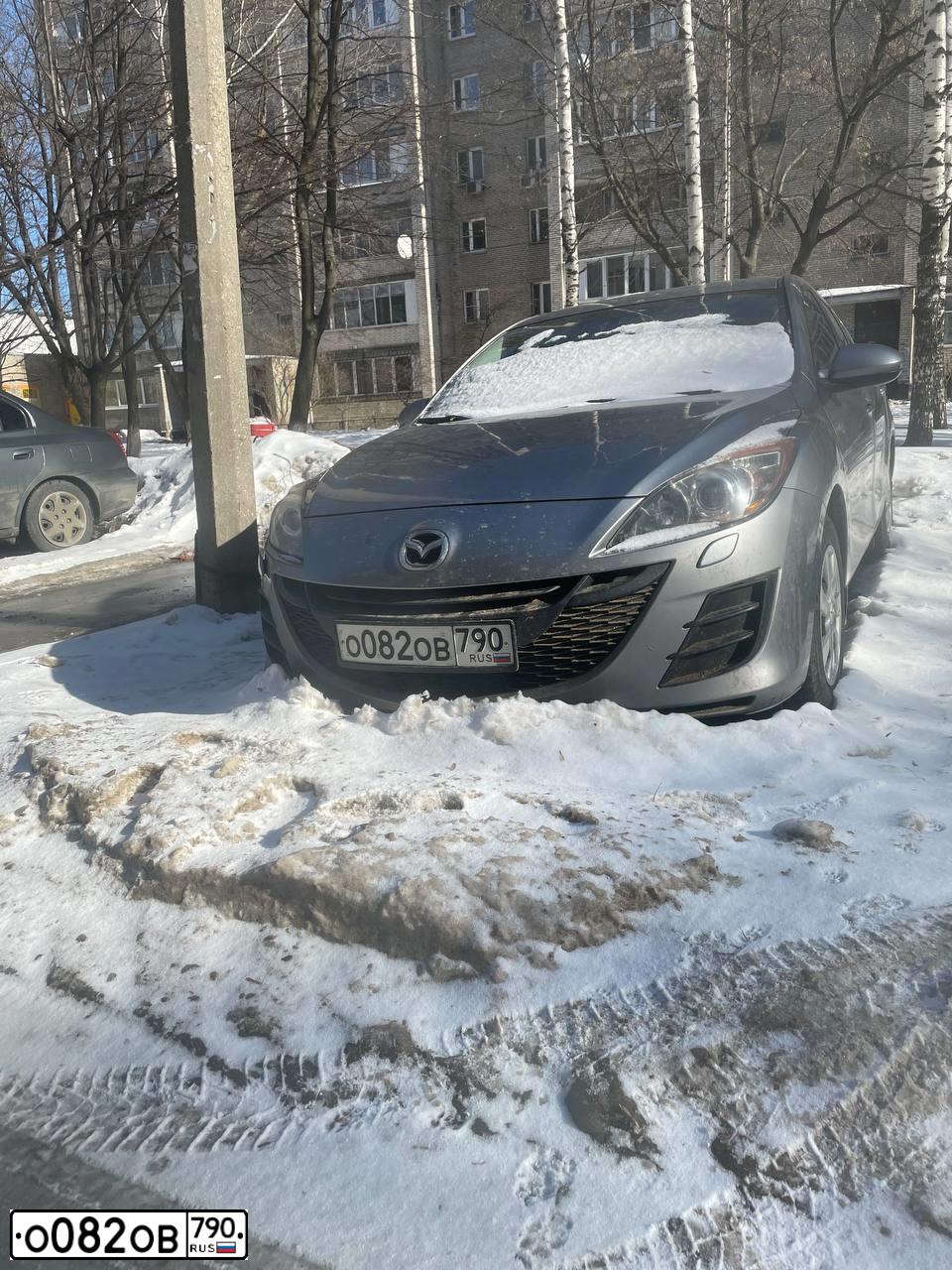 Фото автомобиля MAZDA 3, 2010 — госномер О082ОВ790. Цвет: СЕРЕБРИСТЫЙ