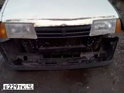 Фото автомобиля LADA 2109 SAMARA, 2000 — госномер Е229ТК42. Цвет: СЕРЕБРИСТО-ЖЕЛТЫЙ
