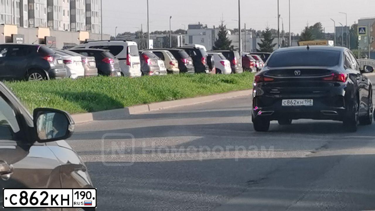Фото автомобиля FORD FUSION, 2007 — госномер Н742ОН150. Цвет: голубой