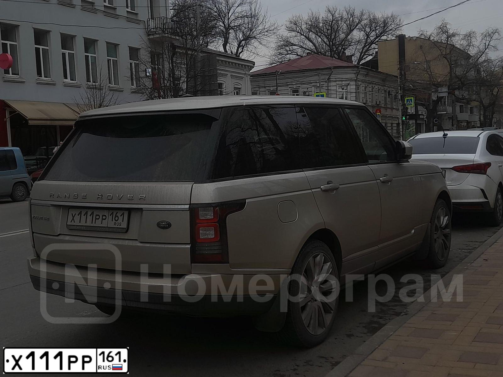 Фото автомобиля LANDROVER RANGE ROVER, 2013 — госномер Х111РР161. Цвет: СЕРО-ЗОЛОТИСТЫЙ