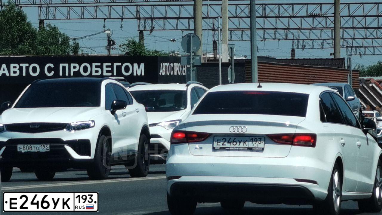 Фото автомобиля AUDI A3, 2019 — госномер Е246УК193. Цвет: Белый