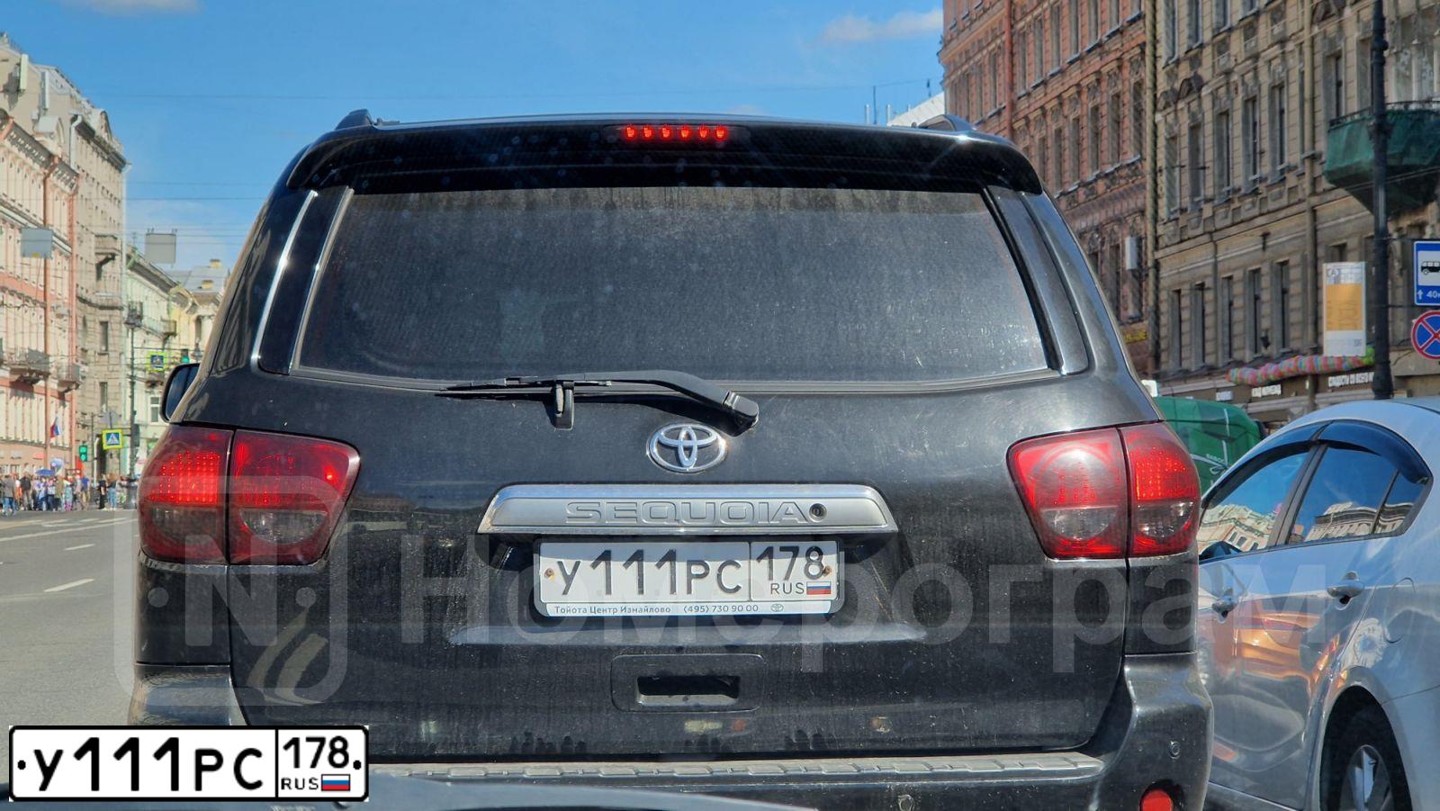 Фото автомобиля TOYOTA FJ CRUISER, 2009 — госномер А686НК198. Цвет: Белый