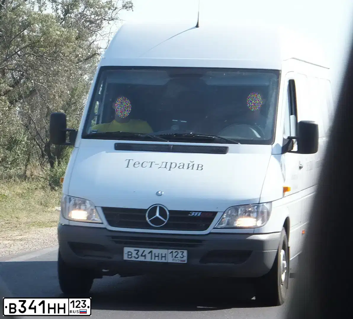 Фото автомобиля MERCEDES SPRINTER, 2013 — госномер В341НН123. Цвет: БЕЛЫЙ