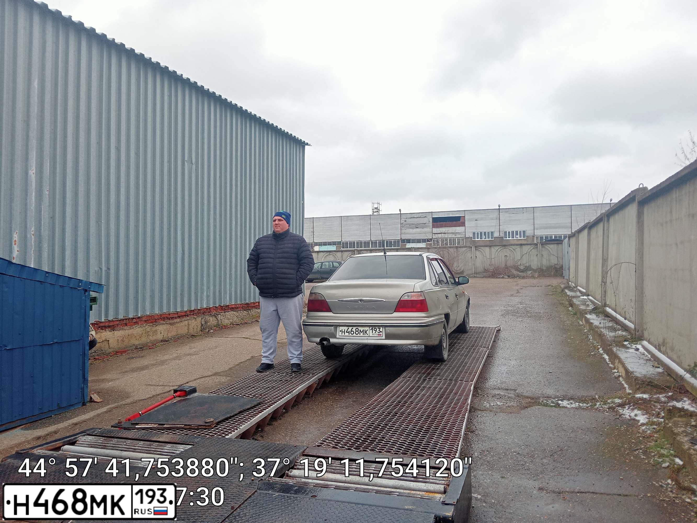 Фото автомобиля DAEWOO NEXIA, 2007 — госномер Н468МК193. Цвет: СЕРЕБРИСТЫЙ