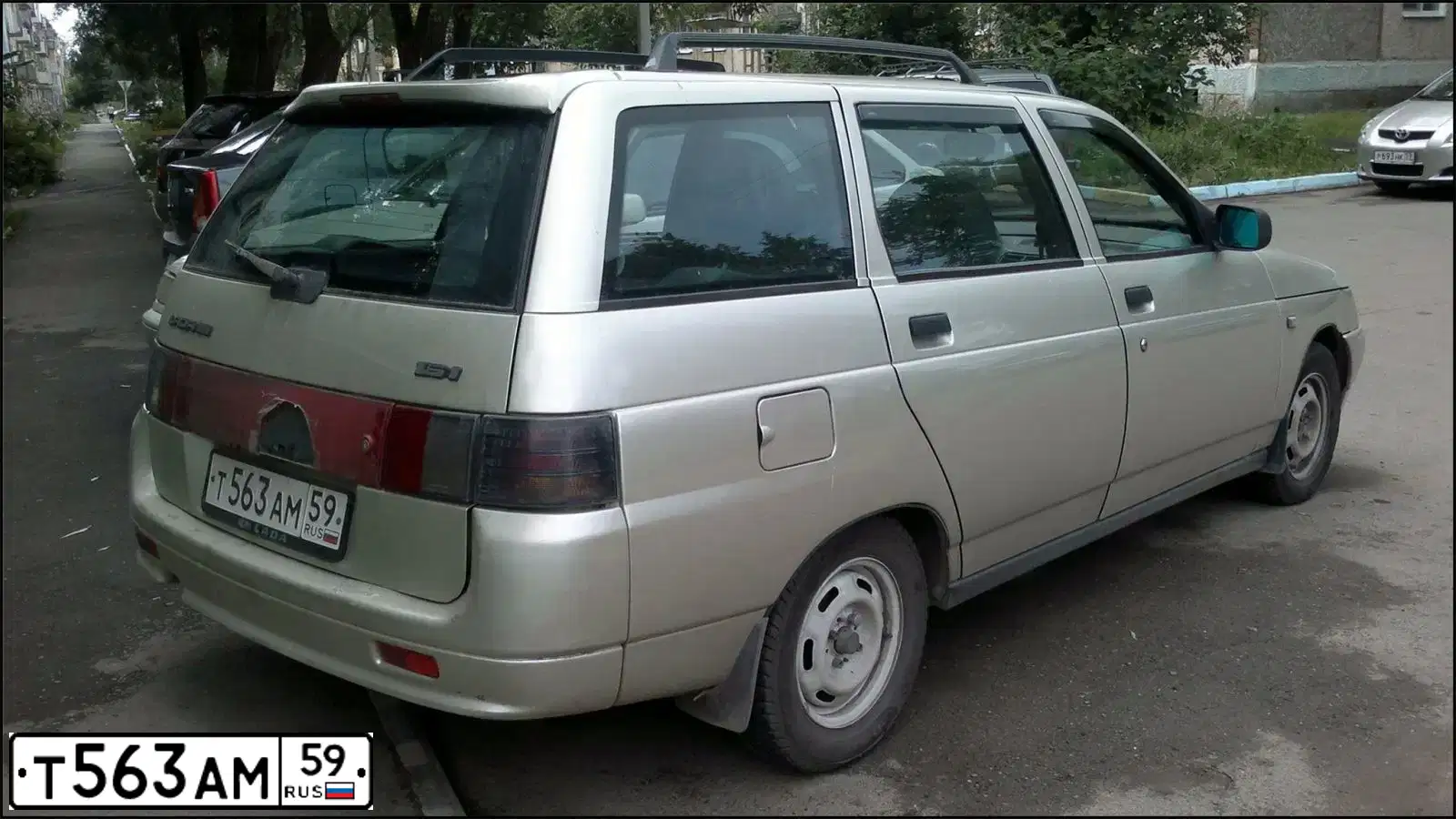 Фото автомобиля LADA 2111, 2006 — госномер В679ХХ147