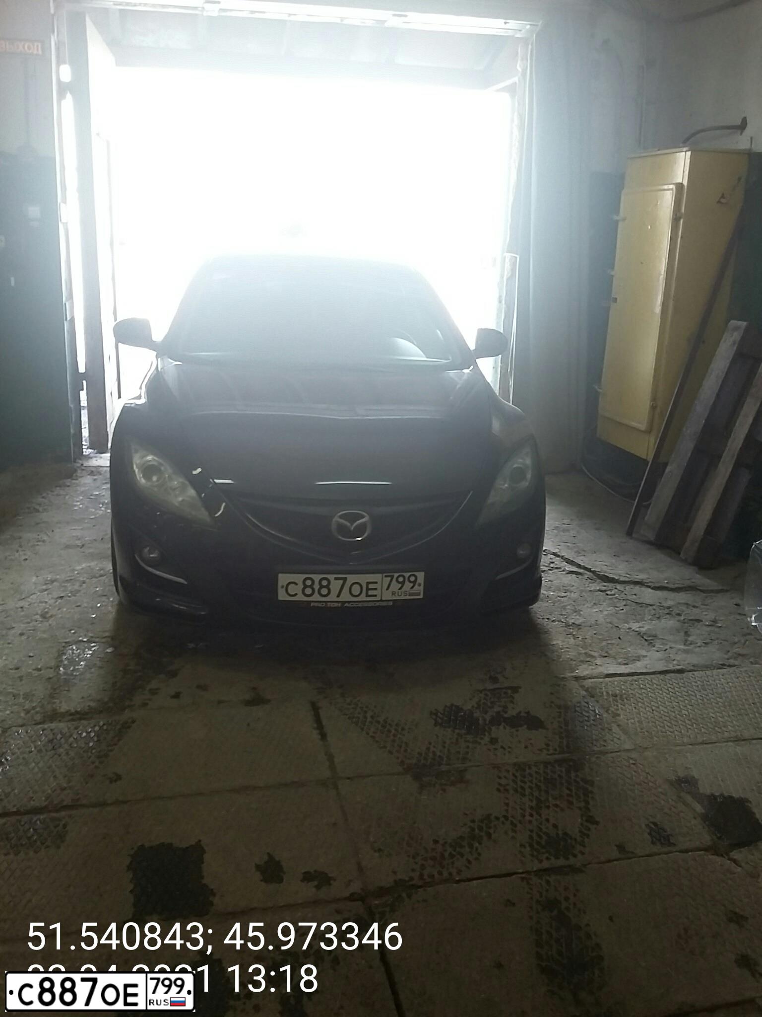 Фото автомобиля MAZDA 6, 2010 — госномер М818ТН164. Цвет: ЧЕРНЫЙ