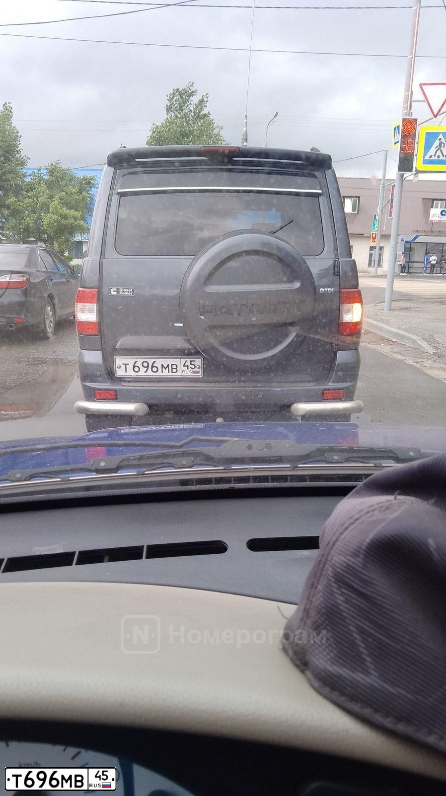 Фото автомобиля LADA 2115 SAMARA, 2004 — госномер Т220КС152. Цвет: Серебристо-Желтый