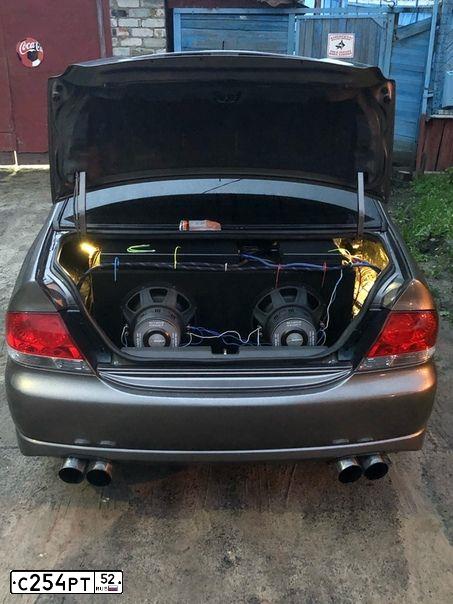 Фото автомобиля MITSUBISHI LANCER, 2006 — госномер С254РТ52. Цвет: СЕРО-КОРИЧНЕВЫЙ