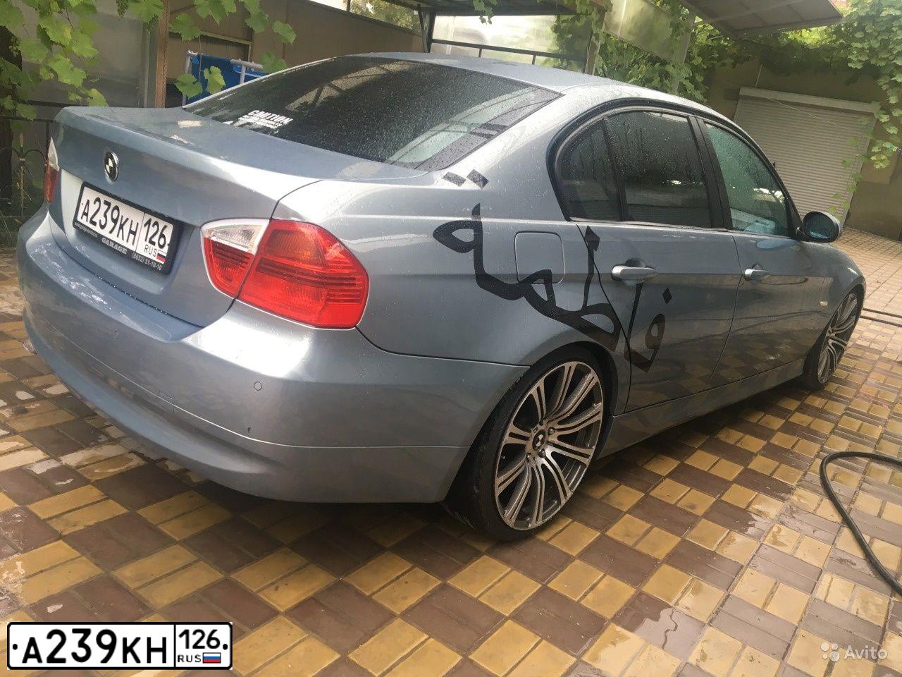 Фото автомобиля BMW SERIE 3, 2005 — госномер Н783ХР82. Цвет: СВЕТЛО-СЕРЫЙ