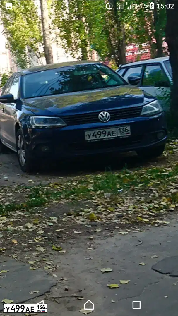 Фото автомобиля VOLKSWAGEN JETTA, 2012 — госномер У499АЕ136. Цвет: СИНИЙ