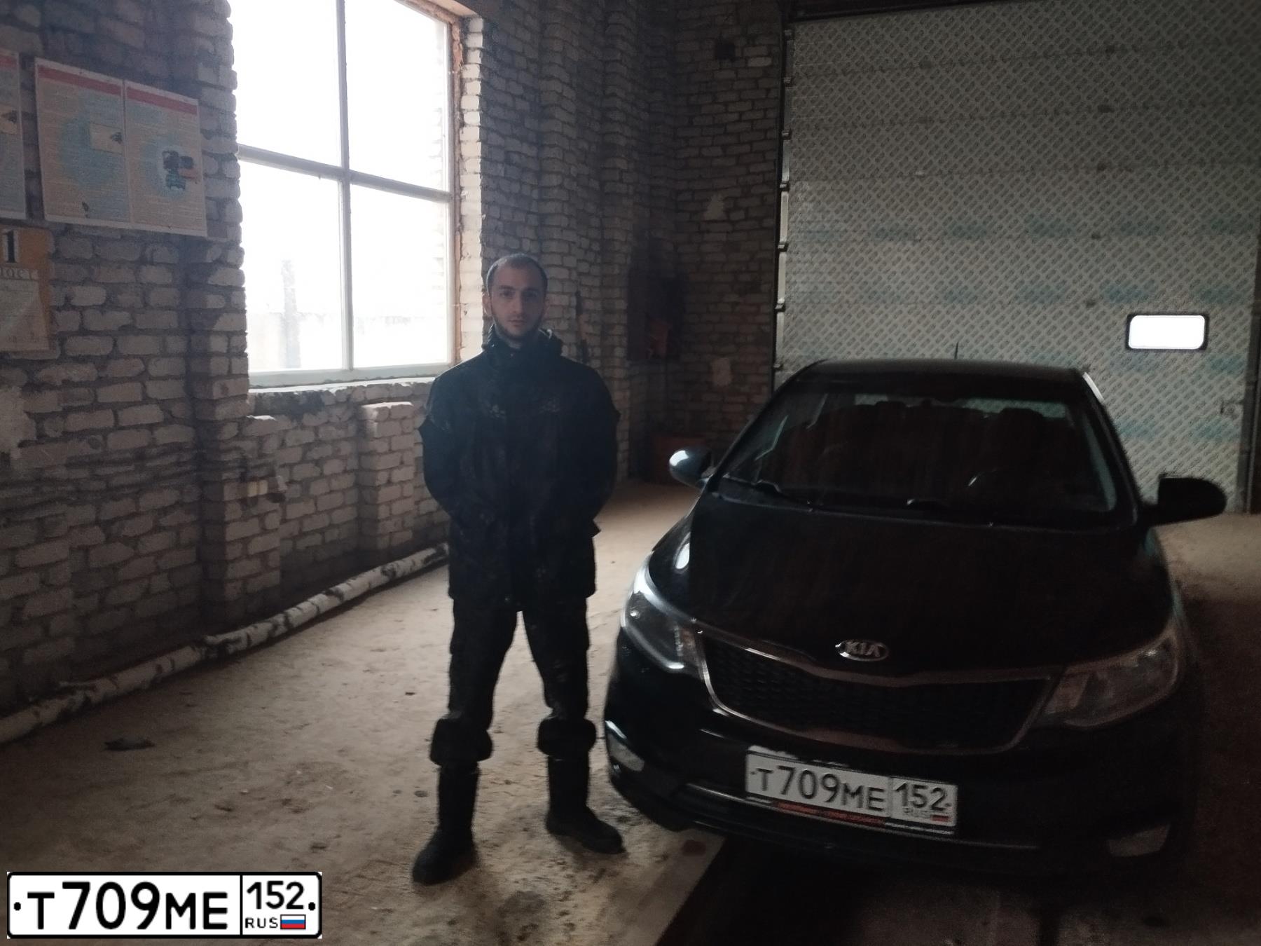 Фото автомобиля KIA RIO, 2017 — госномер О824ТМ152. Цвет: ЧЕРНЫЙ