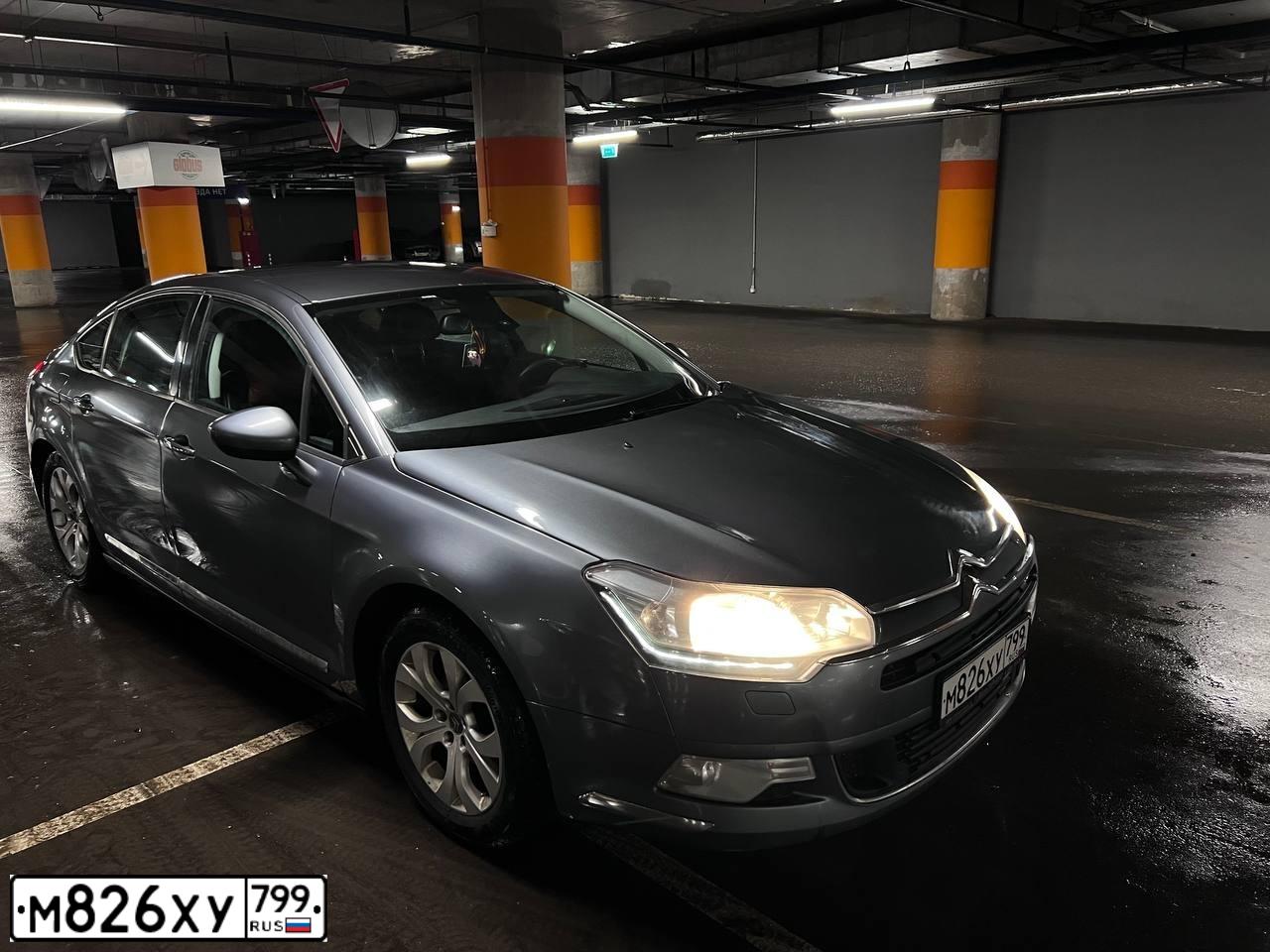 Фото автомобиля CITROEN C5, 2013 — госномер Т017РА15. Цвет: Серый