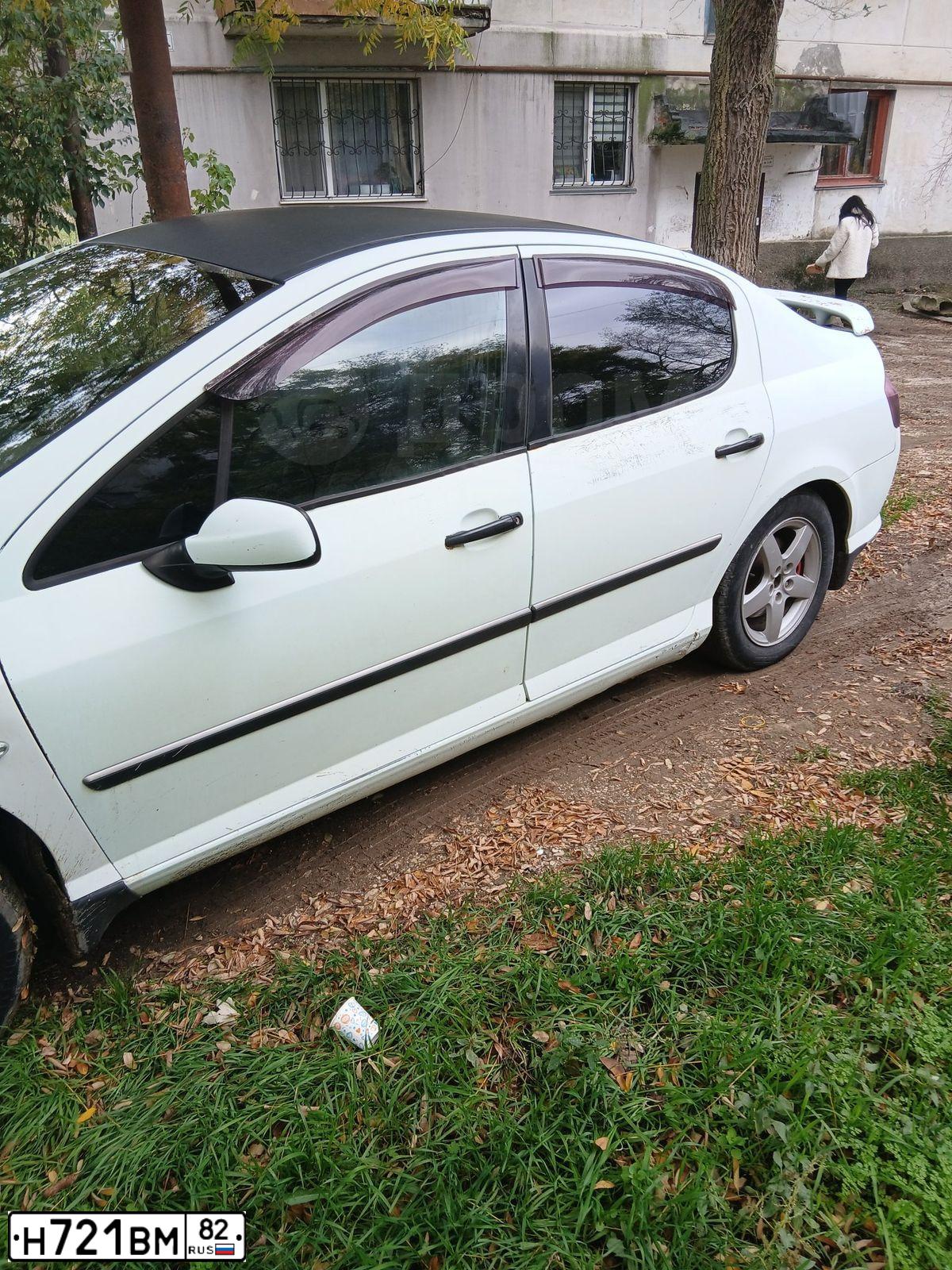Фото автомобиля PEUGEOT 407, 2005 — госномер Н721ВМ82. Цвет: Белый черный 