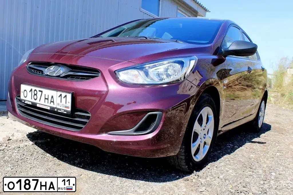 Фото автомобиля HYUNDAI SOLARIS, 2012 — госномер О187НА11. Цвет: ФИОЛЕТОВЫЙ