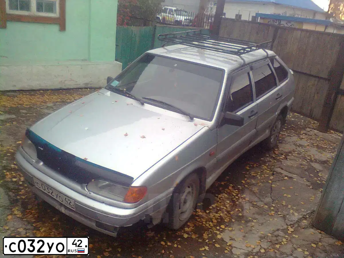 Фото автомобиля LADA 2114 SAMARA, 2004 — госномер М610НО142. Цвет: Светло-Серебристый металлик