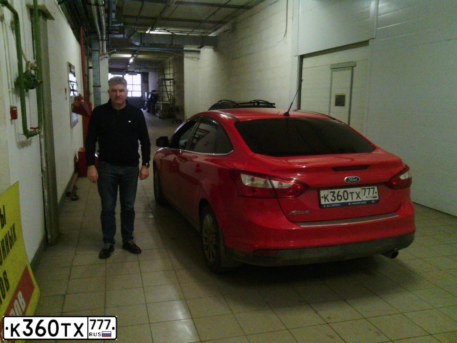 Фото автомобиля FORD FOCUS, 2014 — госномер К360ТХ777. Цвет: КРАСНЫЙ
