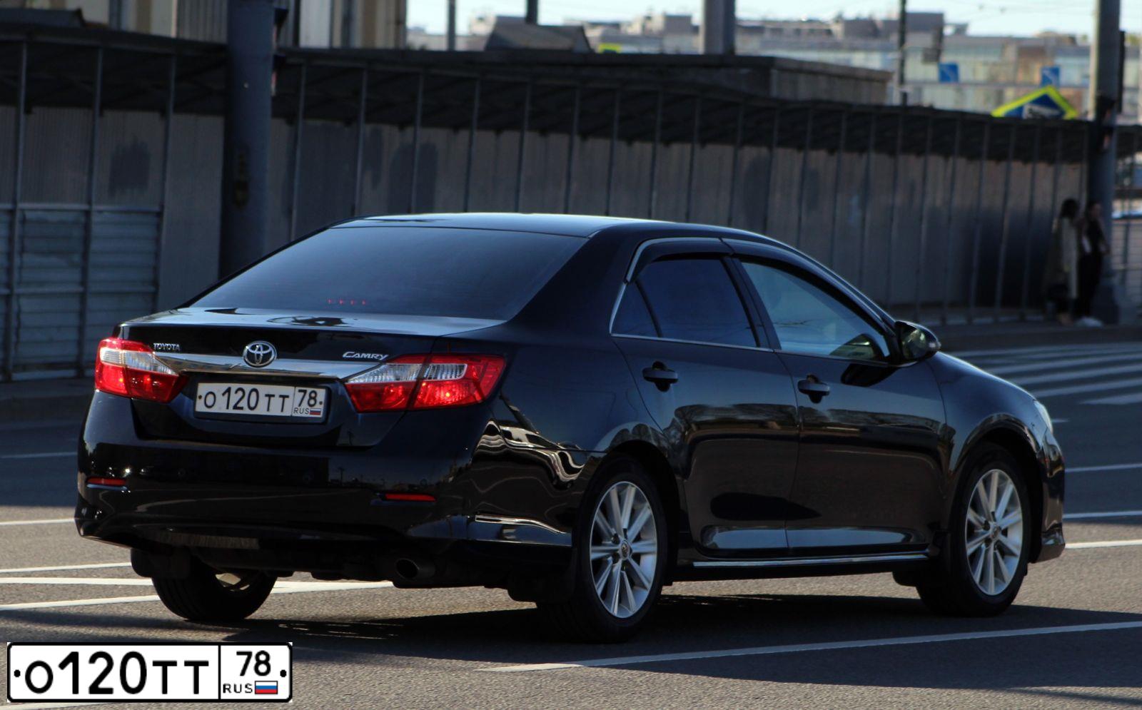Фото автомобиля TOYOTA CAMRY, 2010 — госномер В444ХЕ178. Цвет: ЧЕРНЫЙ