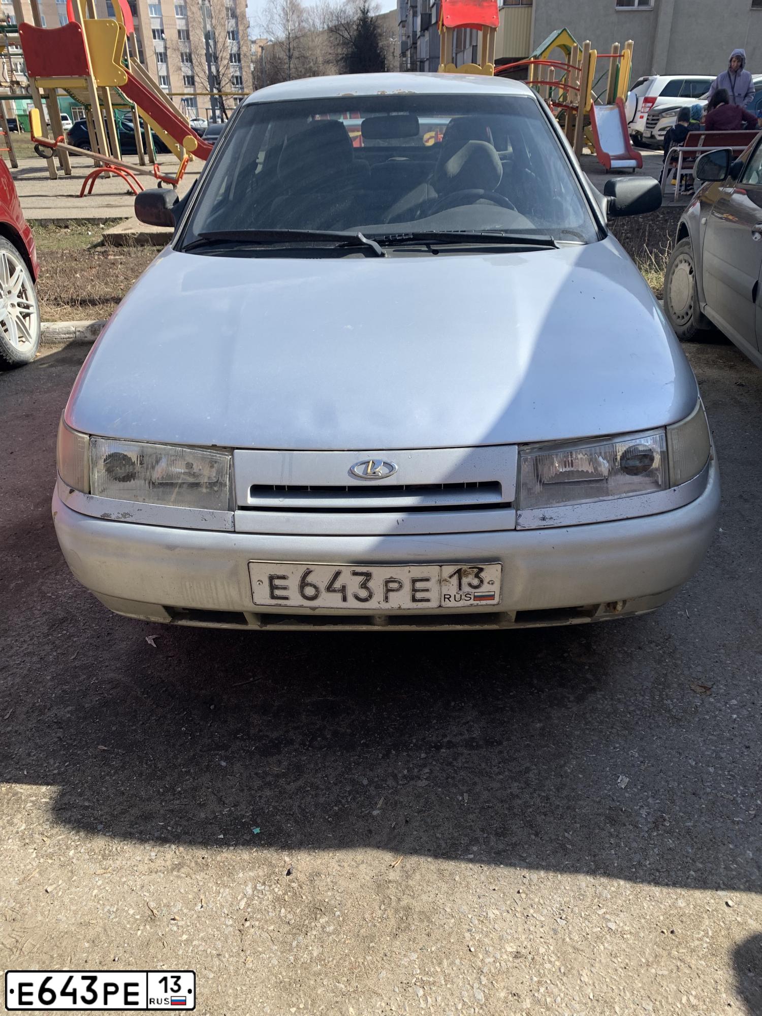 Фото автомобиля LADA 2110, 2002 — госномер Е643РЕ13. Цвет: СВЕТЛО-СЕРЕБР.МЕТАЛЛИК
