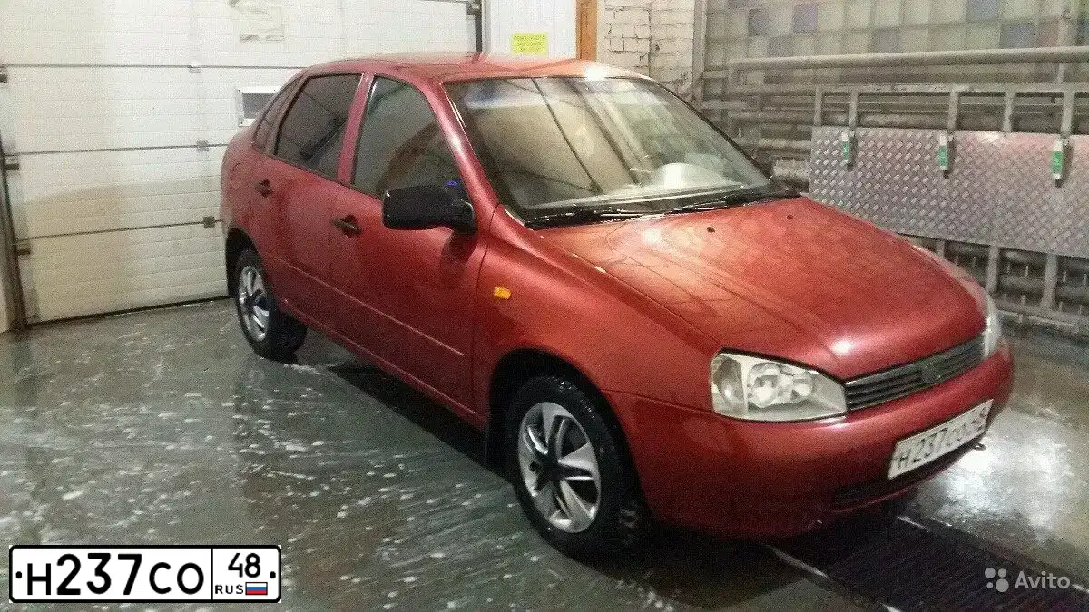 Фото автомобиля ЛАДА RS035L 111830 ЛАДА КАЛИНА, 2010 — госномер Е785УЕ62. Цвет: СЕРЕБРИСТО-КРАСНЫЙ