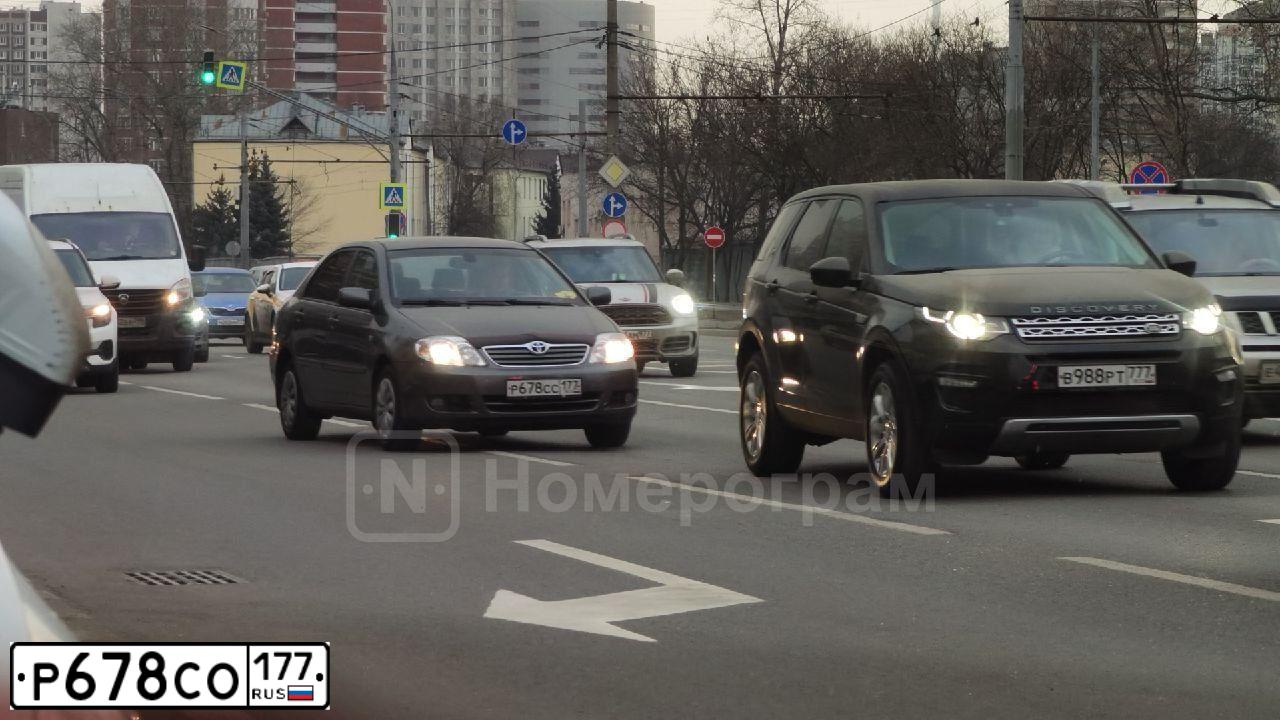 Фото автомобиля CHEVROLET LACETTI, 2007 — госномер М411ОВ30. Цвет: БЕЖЕВЫЙ