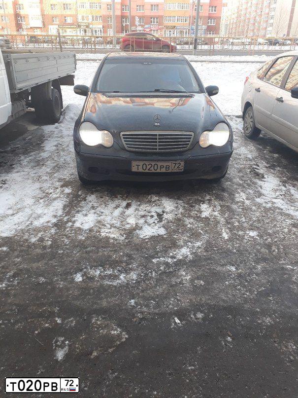 Фото автомобиля MERCEDES C-KLASSE, 2001 — госномер Т020РВ72. Цвет: ЧЕРНЫЙ