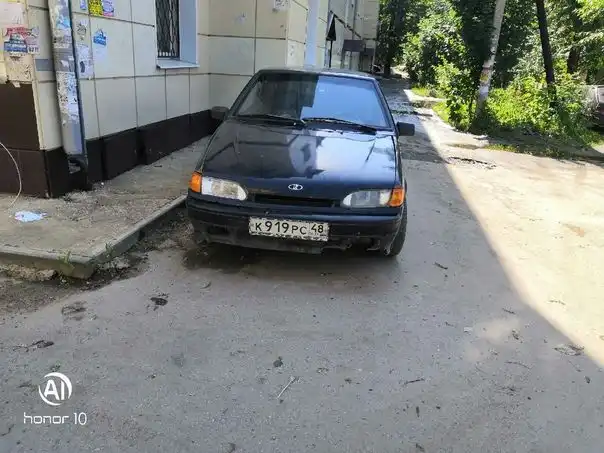 Фото автомобиля LADA 2113 SAMARA, 2008 — госномер Х100ЕВ136. Цвет: ГРАФИТОВЫЙ МЕТАЛЛИК