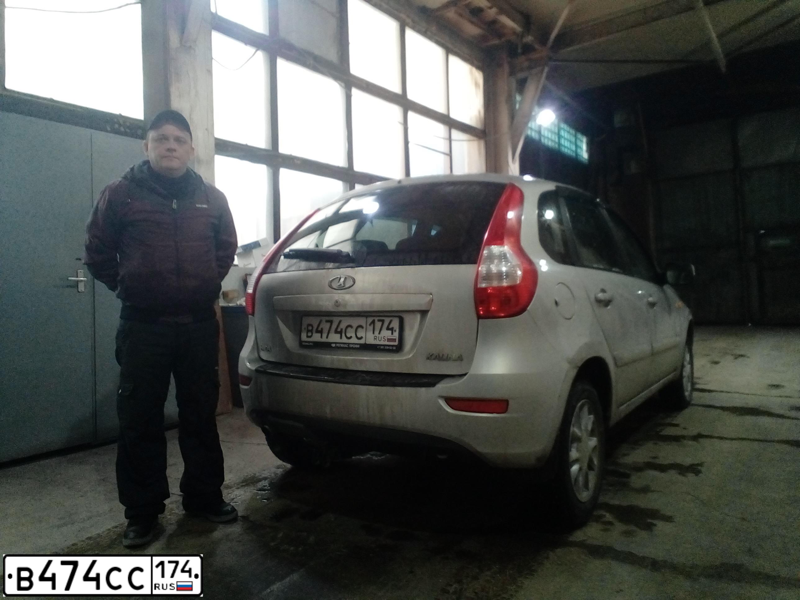 Фото автомобиля LADA 2192 KALINA, 2013 — госномер М692АС193. Цвет: Серебристый