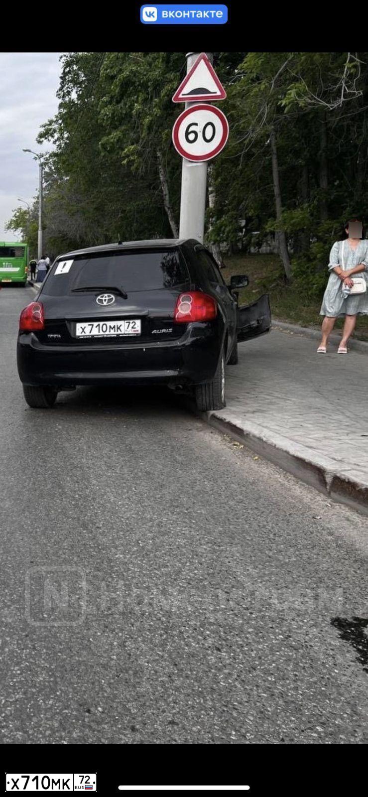 Фото автомобиля TOYOTA AURIS, 2008 — госномер М545ТМ44. Цвет: ЧЕРНЫЙ