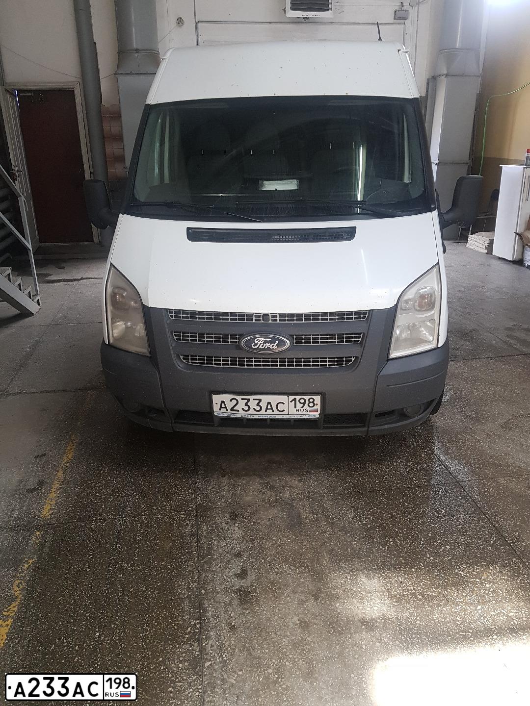 Фото автомобиля FORD TRANSIT, 2011 — госномер К663МС126. Цвет: Белый
