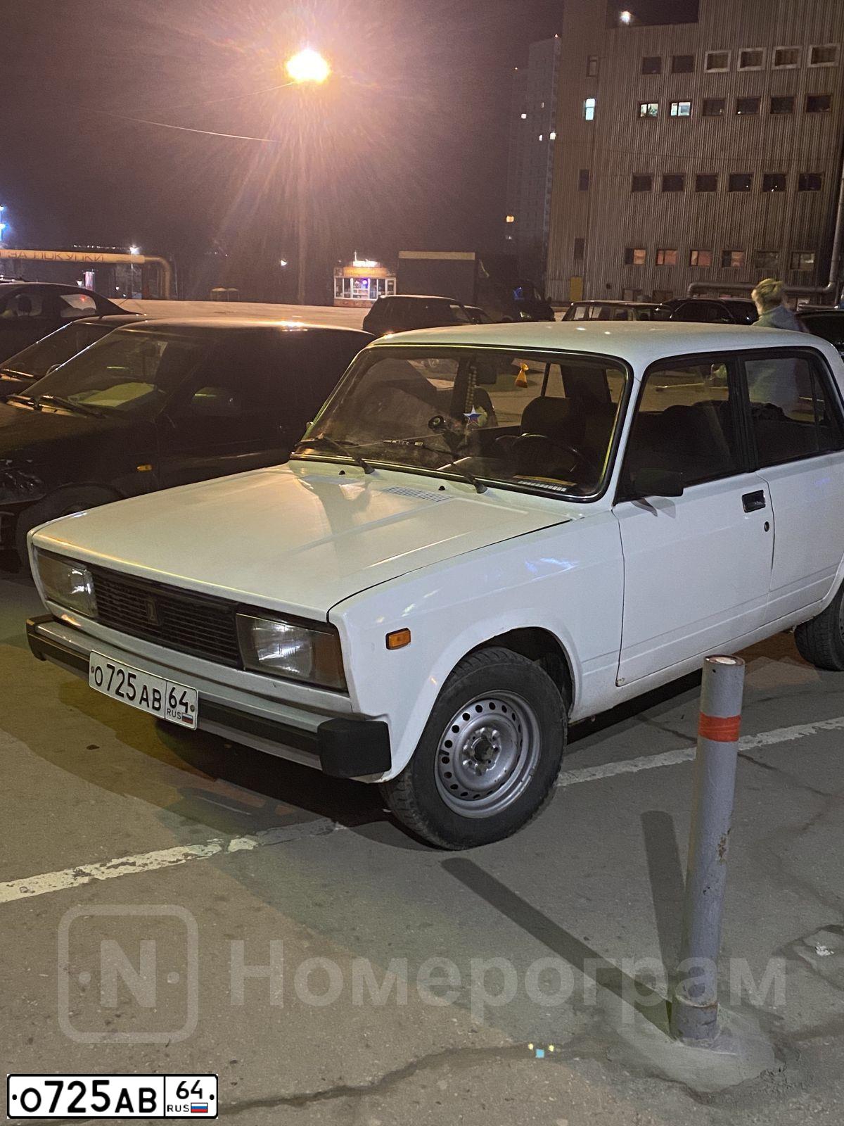 Фото автомобиля LADA 2105, 2002 — госномер М940ХЕ134. Цвет: ЯРКО БЕЛЫЙ
