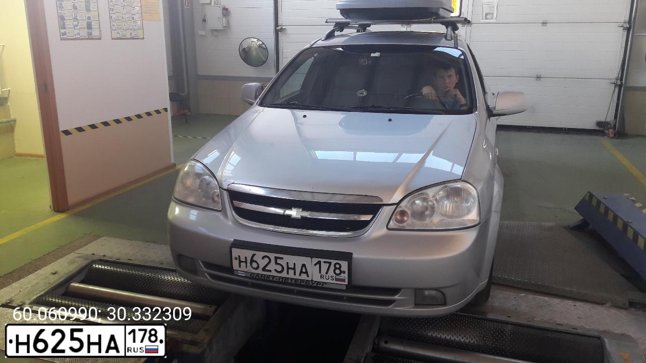 Фото автомобиля ШЕВРОЛЕ КЛАН (J200/CHEVROLET LACETTI), 2009 — госномер У982ЕТ31. Цвет: Серебристый