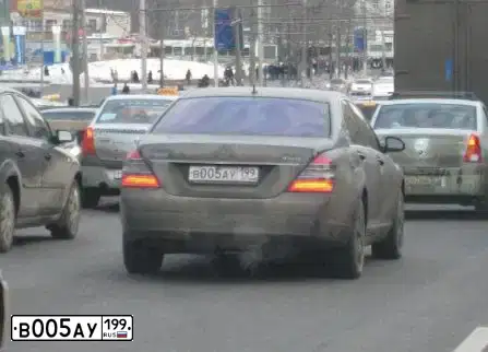 Фото автомобиля MERCEDES S-KLASSE, 2007 — госномер В005АУ199. Цвет: ЧЕРНЫЙ