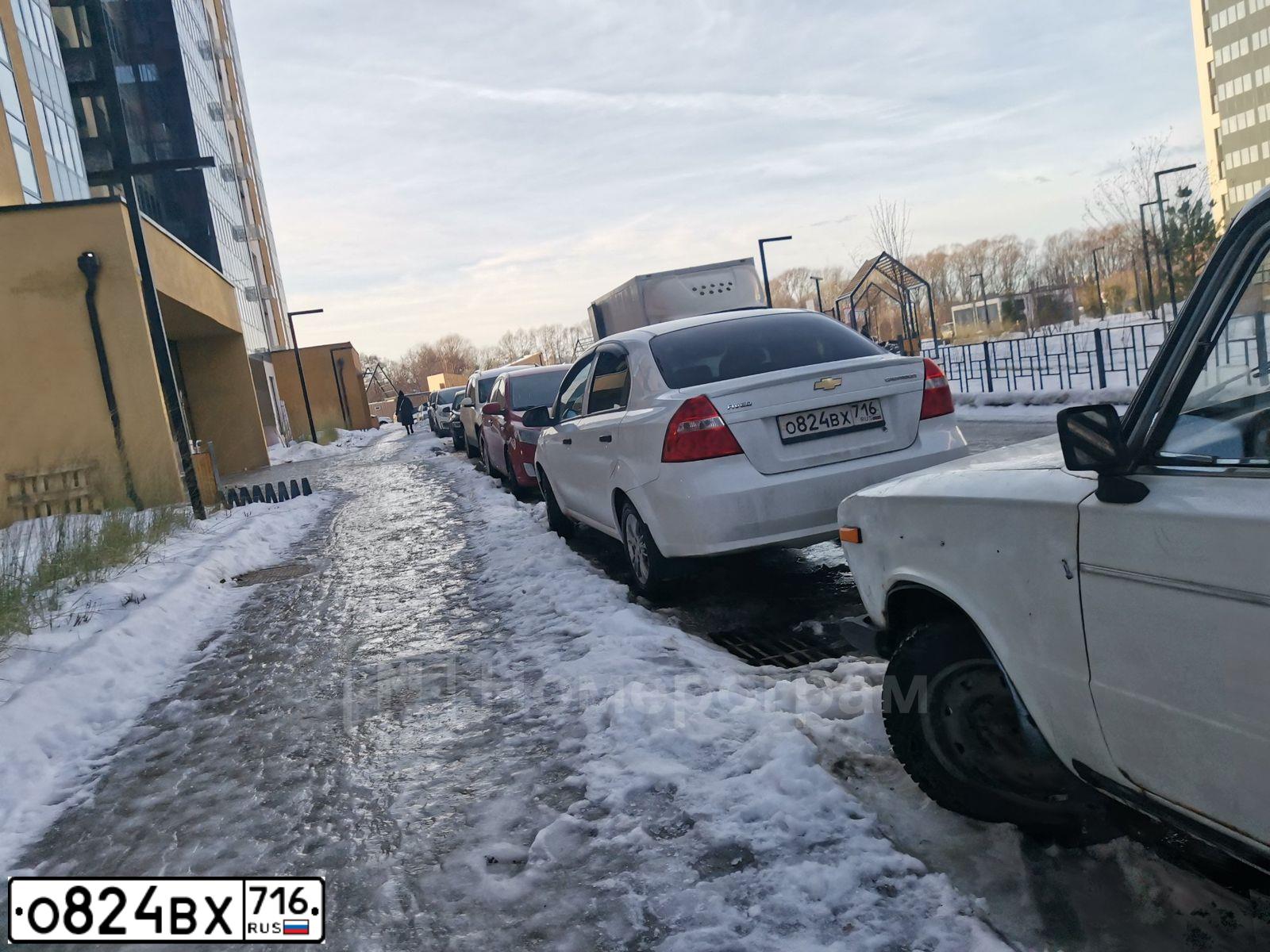 Фото автомобиля CHEVROLET AVEO, 2011 — госномер Р949УА159