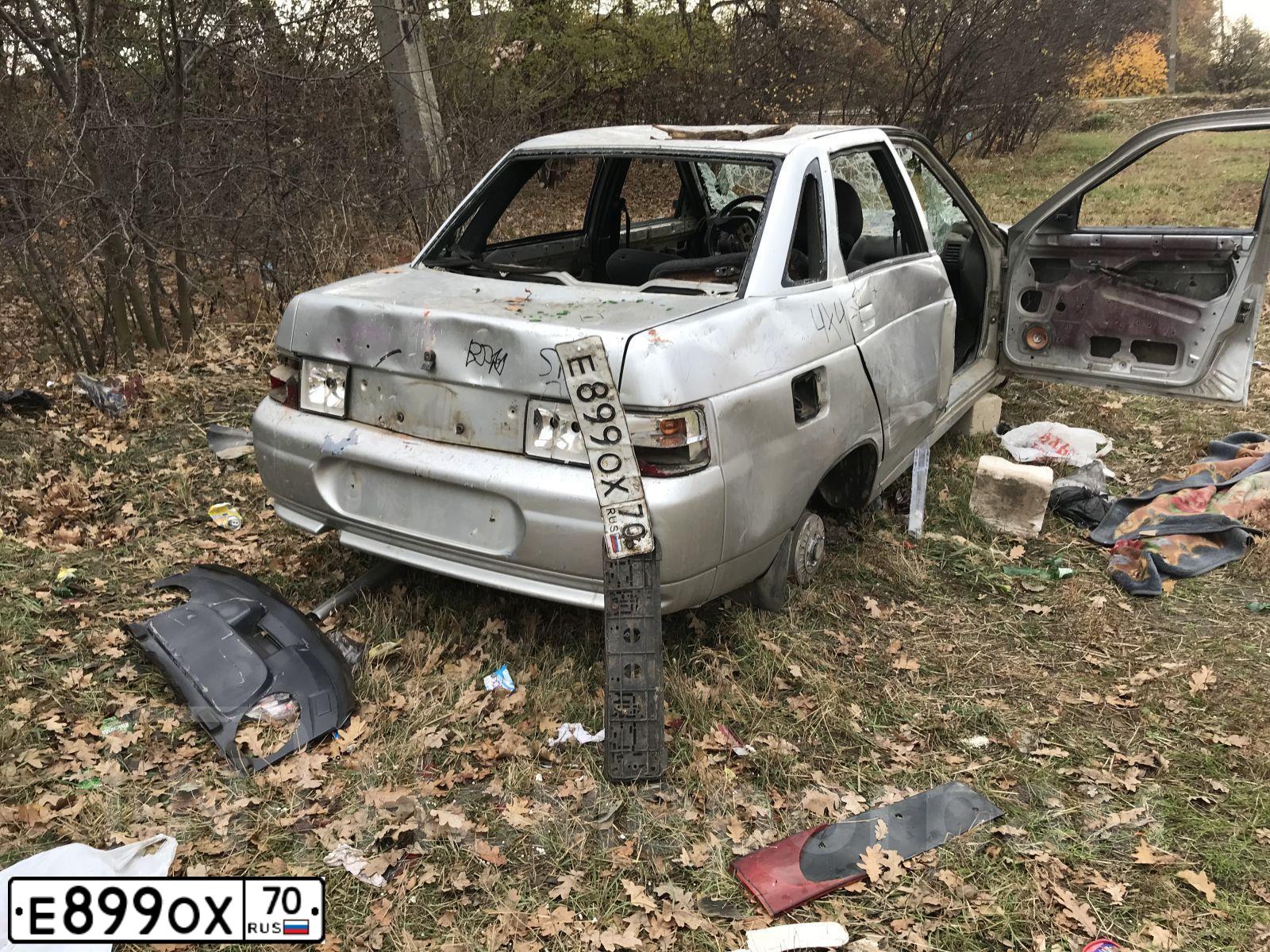 Фото автомобиля TOYOTA CAMRY, 2012 — госномер Е899ОХ70. Цвет: ТЕМНО-СЕРЫЙ