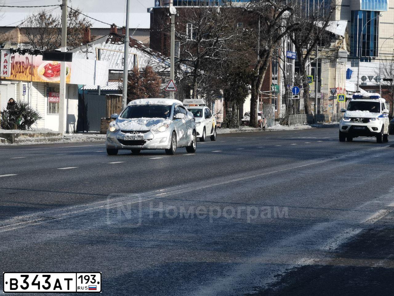 Фото автомобиля IVECO EUROCARGO, 2002 — госномер В343АТ193. Цвет: Белый