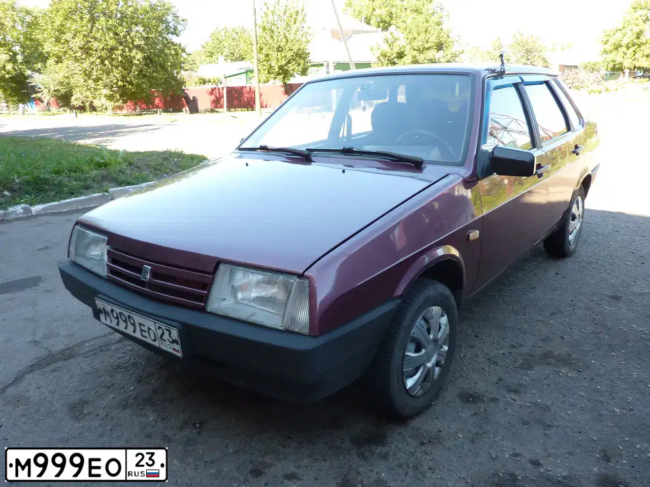 Фото автомобиля ВАЗ 21099, 1995 — госномер А039УС193. Цвет: ВИШНЕВЫЙ