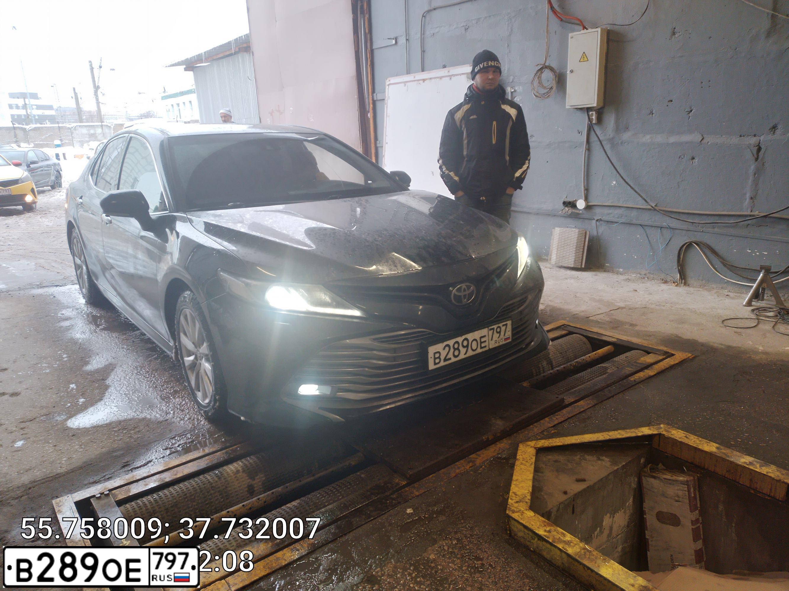 Фото автомобиля TOYOTA CAMRY, 2020 — госномер В289ОЕ797. Цвет: ЧЕРНЫЙ