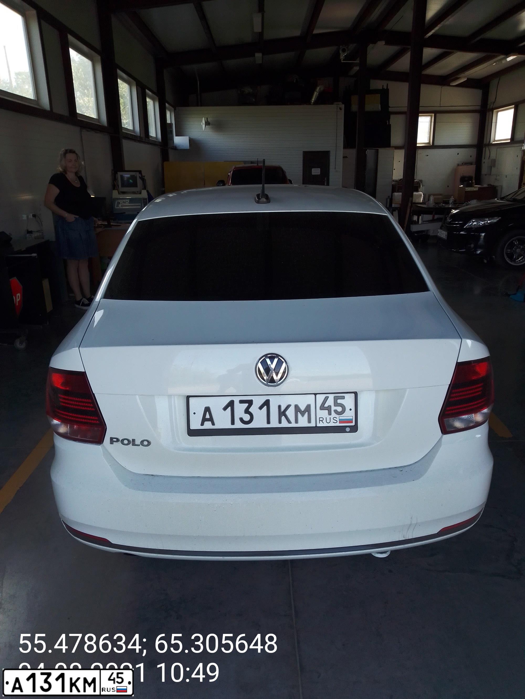 Фото автомобиля VOLKSWAGEN POLO, 2017 — госномер А131КМ45. Цвет: БЕЛЫЙ
