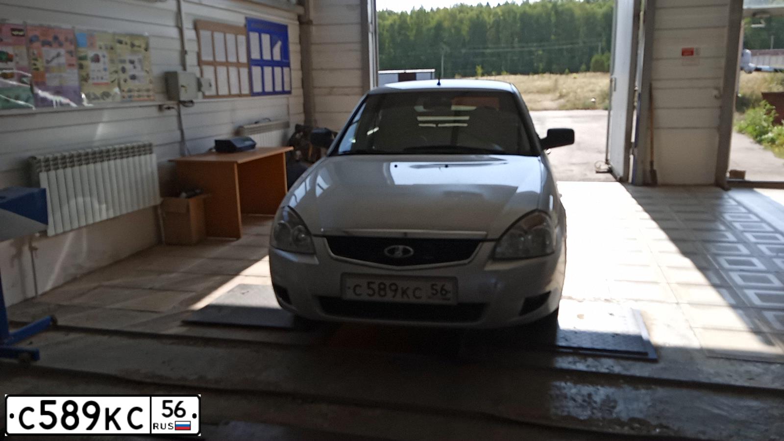 Фото автомобиля LADA PRIORA, 2010 — госномер В796МР702. Цвет: СВЕТЛО-СЕРЕБРИСТЫЙ МЕТАЛЛ